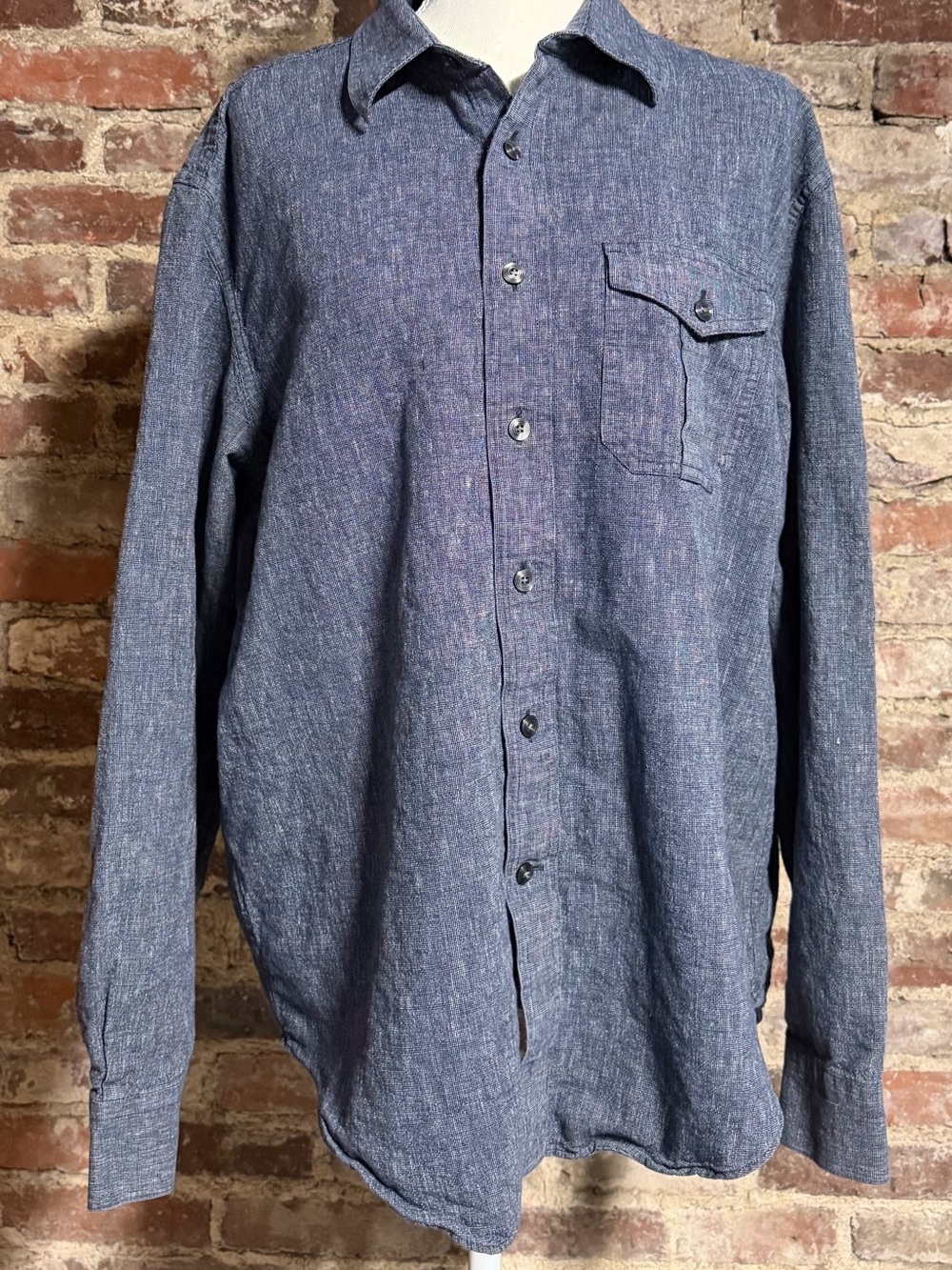 L.L. Bean Men's Blue Linen Cotton Blend Long Sleeve Button Down Shirt - Large